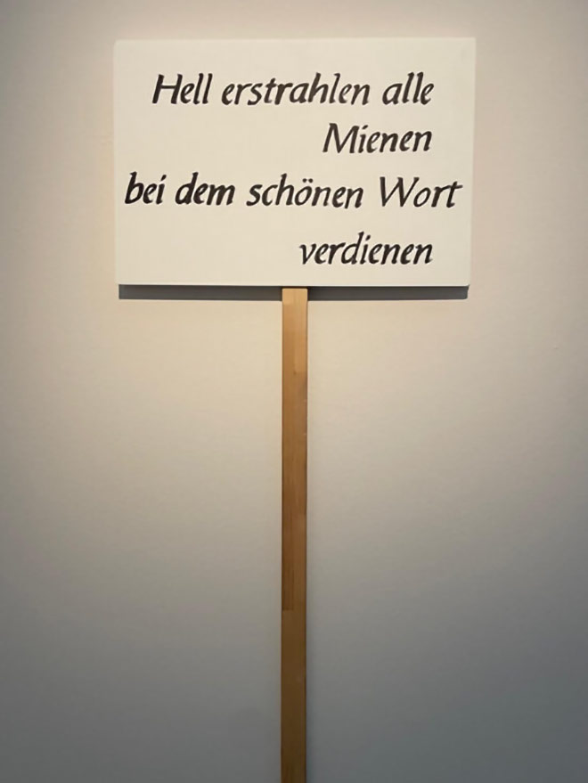 Personalausweis:  ab 25 wirds noch teurer: Für Passersatz  300 % mehr. DIHK protestiert